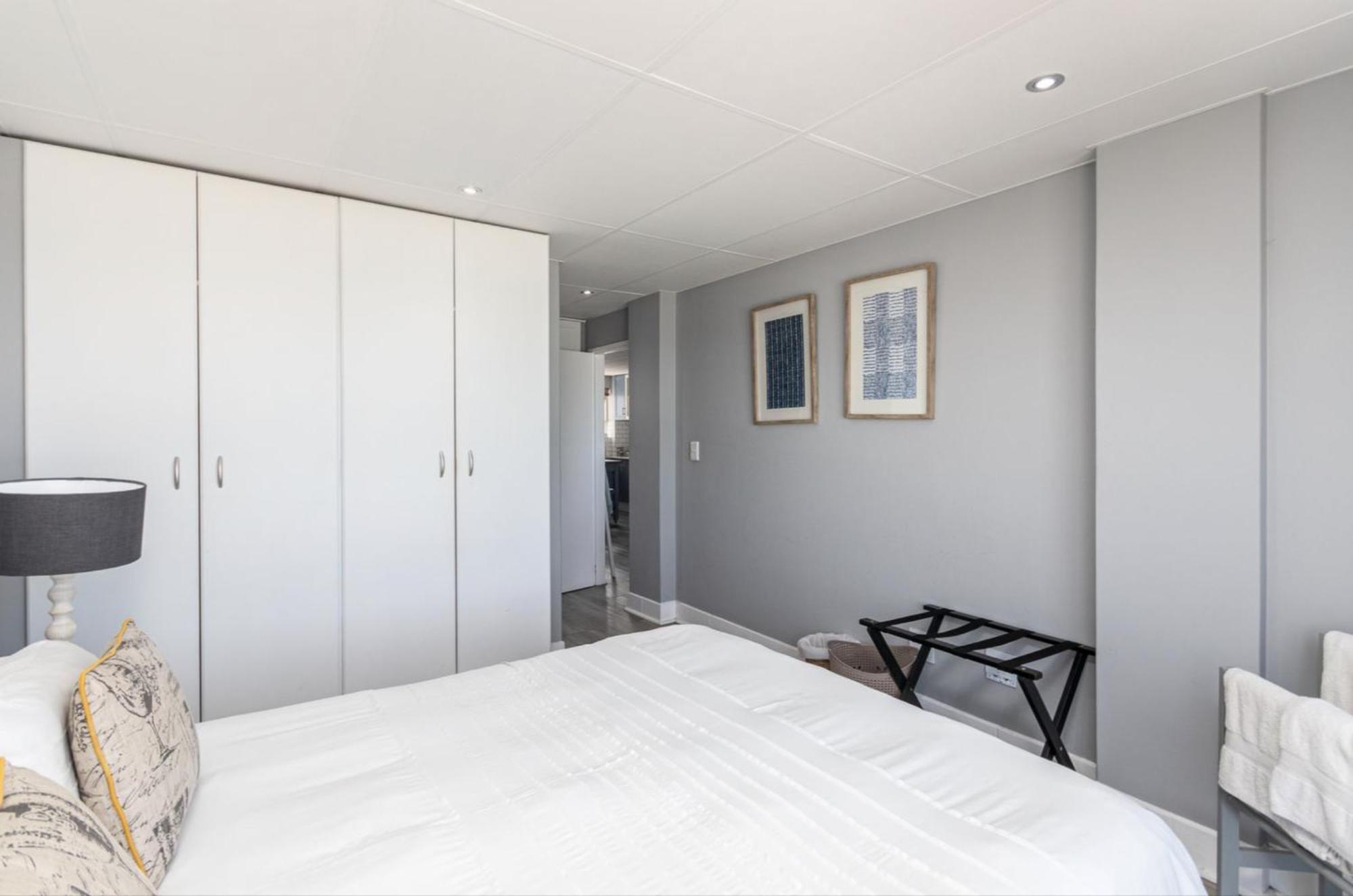 Nautica B402 Apartment